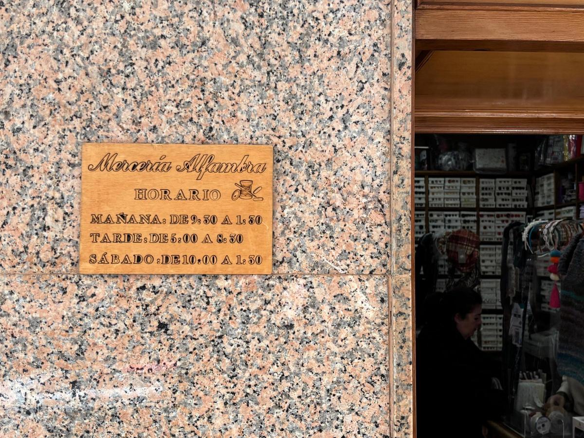 La mercería Alfambra que se ubica en calle Alfambra en el barrio de Santa Marta.