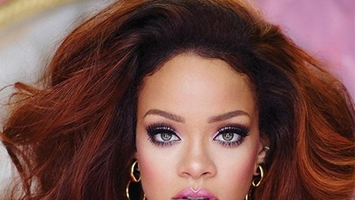 Rihanna anuncia su nueva fragancia 'RiRi'