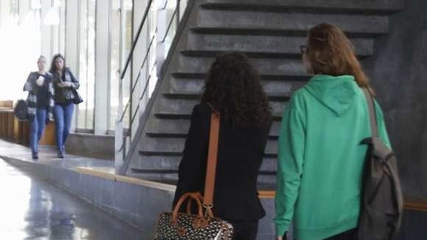 Filologías, Filosofía, Geografía, Biología o Bellas Artes flojean en inserción laboral