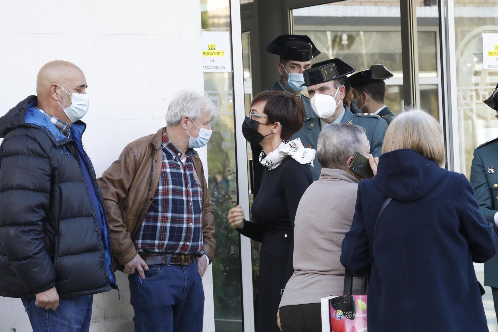 Despedida en el tanatorio al guardia civil atropellado en Mieres