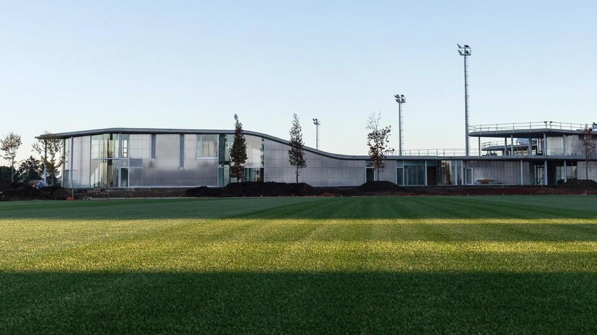 Vista general de uno de los campos de la Ciudad Deportiva Afouteza.