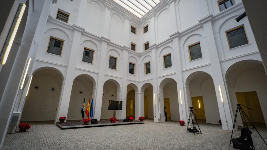 La Diputación de Badajoz cede a la Junta un ala del Hospital Provincial para Los Pinos y la EOI