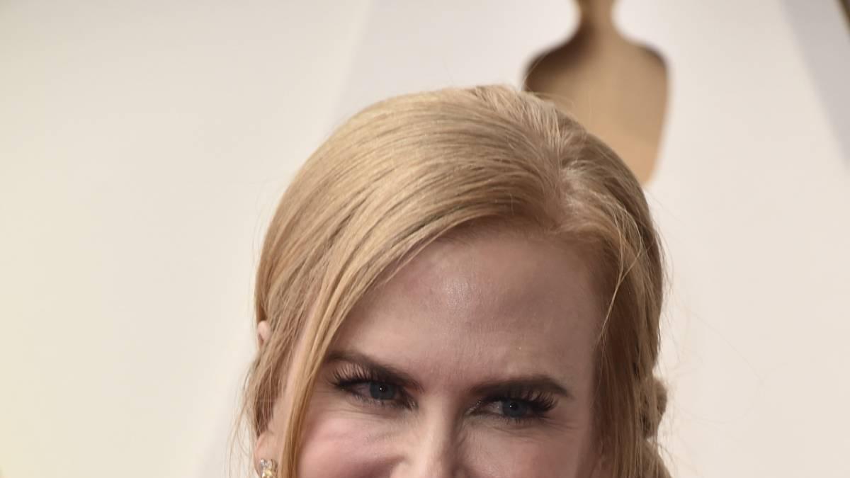 Nicole Kidman en la alfombra roja de los Oscars 2022