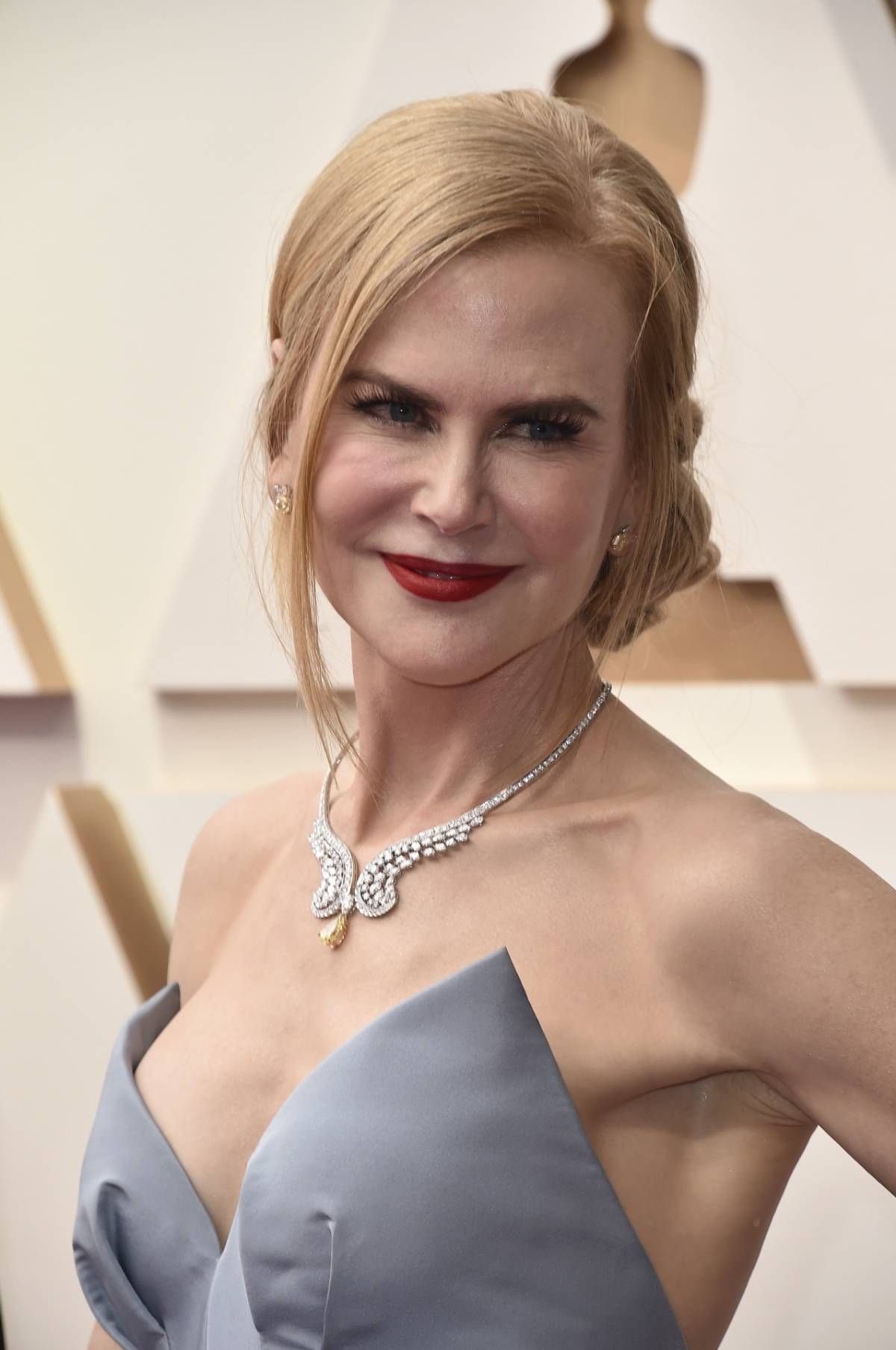 Nicole Kidman en la alfombra roja de los Oscars 2022