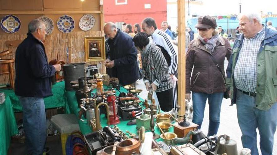 Orpesa comienza la Navidad con el tradicional mercadillo