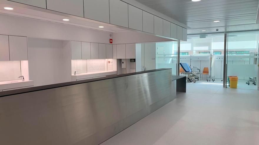 REFORMA. Imaxe da renovada área de Urxencias do hospital de Ribeira. Foto: X.