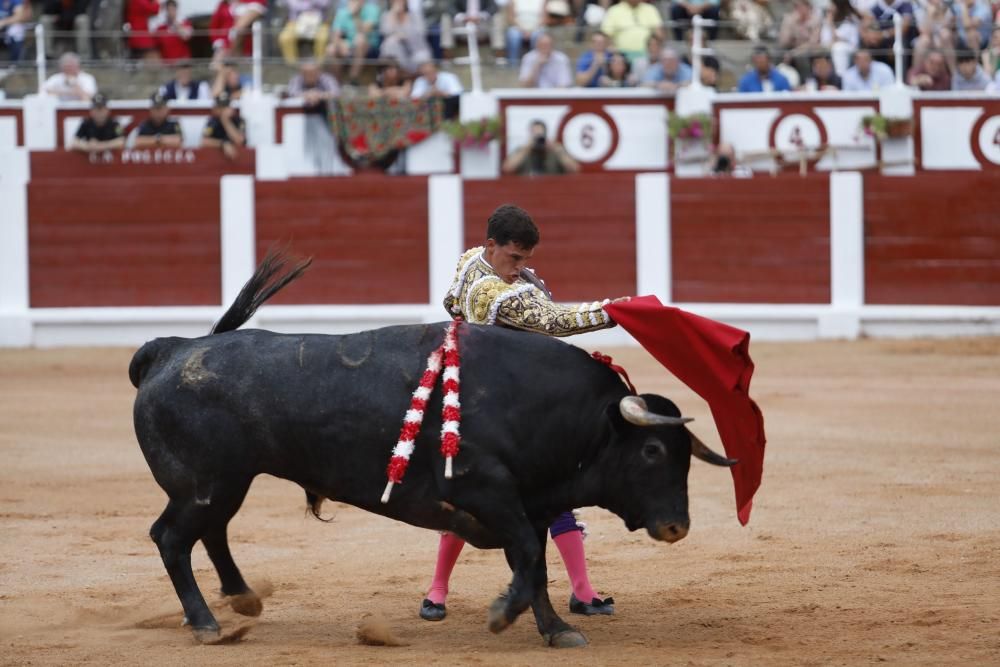 Segunda corrida de toros en El Bibio