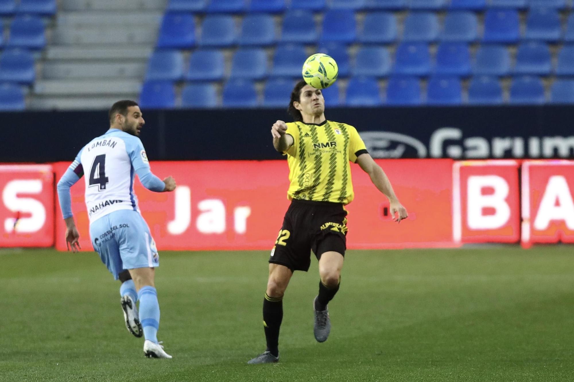 El partido entre el Málaga y el Oviedo, en imágenes