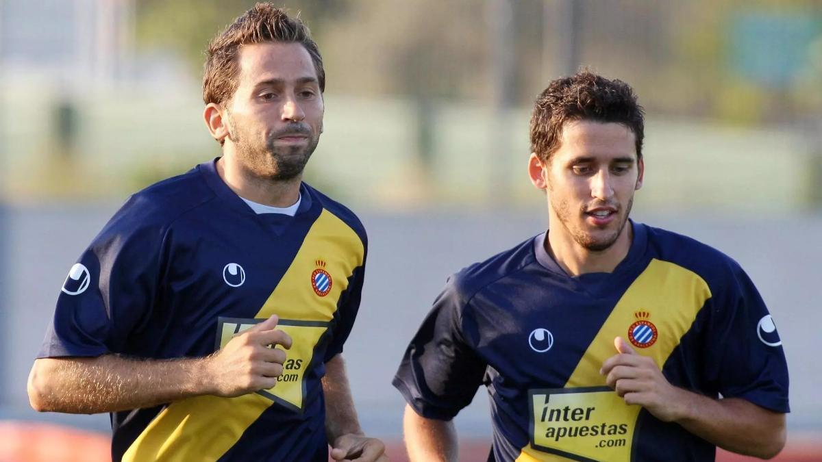 Coro, en un entrenamiento junto a Tamudo en 2009.