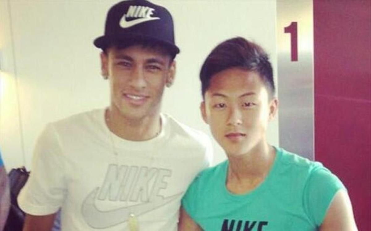 Lee, junto a Neymar