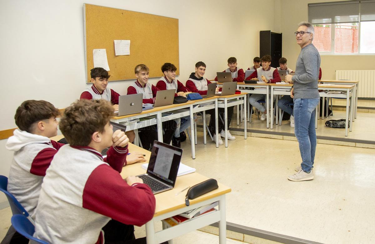 Enfocados principalmente a alumnos de Secundaria, Bachillerato y Ciclos Formativos.