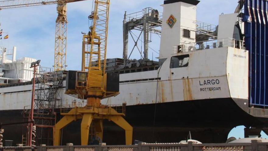 Polizones en un barco en Burriana