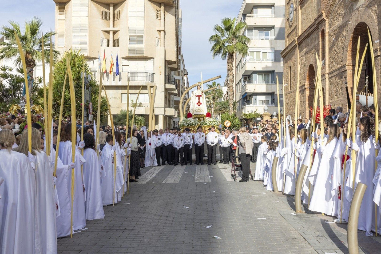 Las imágenes de la procesión del Encuentro del Domingo de Resurrección en Torrevieja