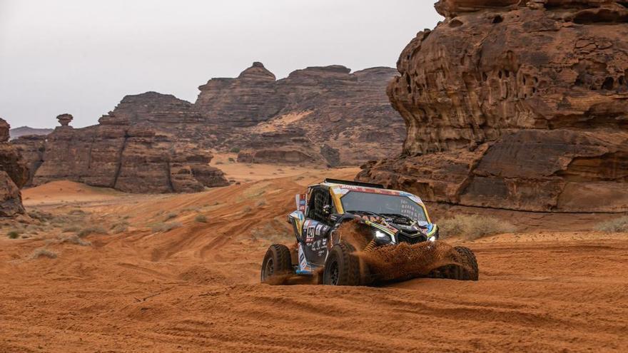 Pedro Peñate sobrevive al diluvio de la tercera etapa del Dakar