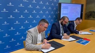 El gobierno de Mataró (PSC y Comuns) renueva el pacto de estabilidad presupuestaria con Junts firmado el año pasado