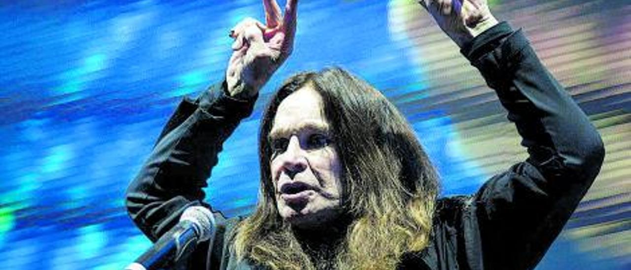 Ozzy Osbourne en concierto.