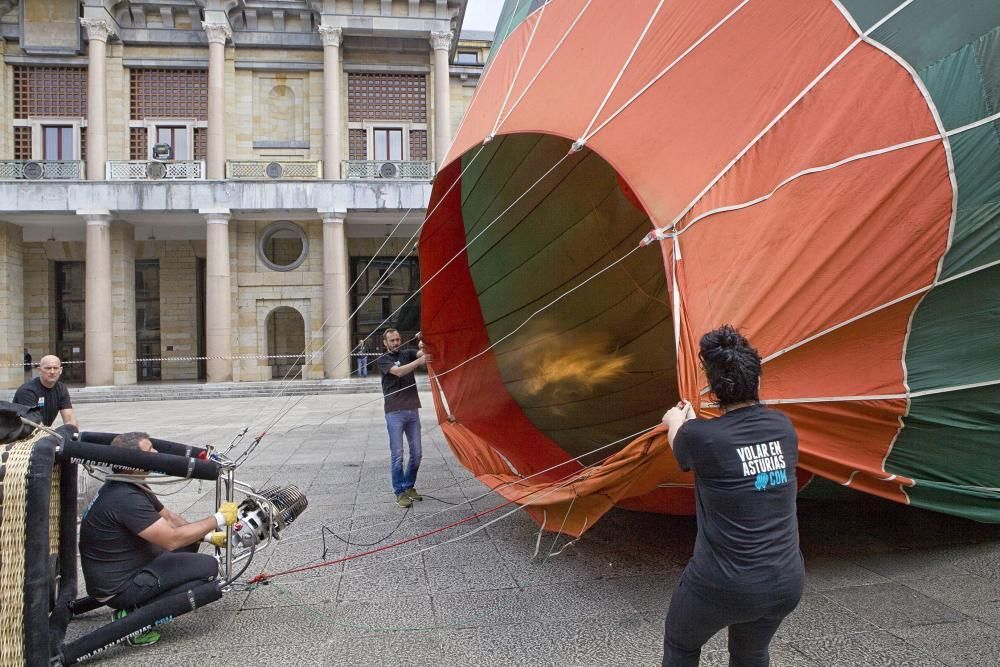 Presentación de la I Regata de globos aerostáticos de Gijón