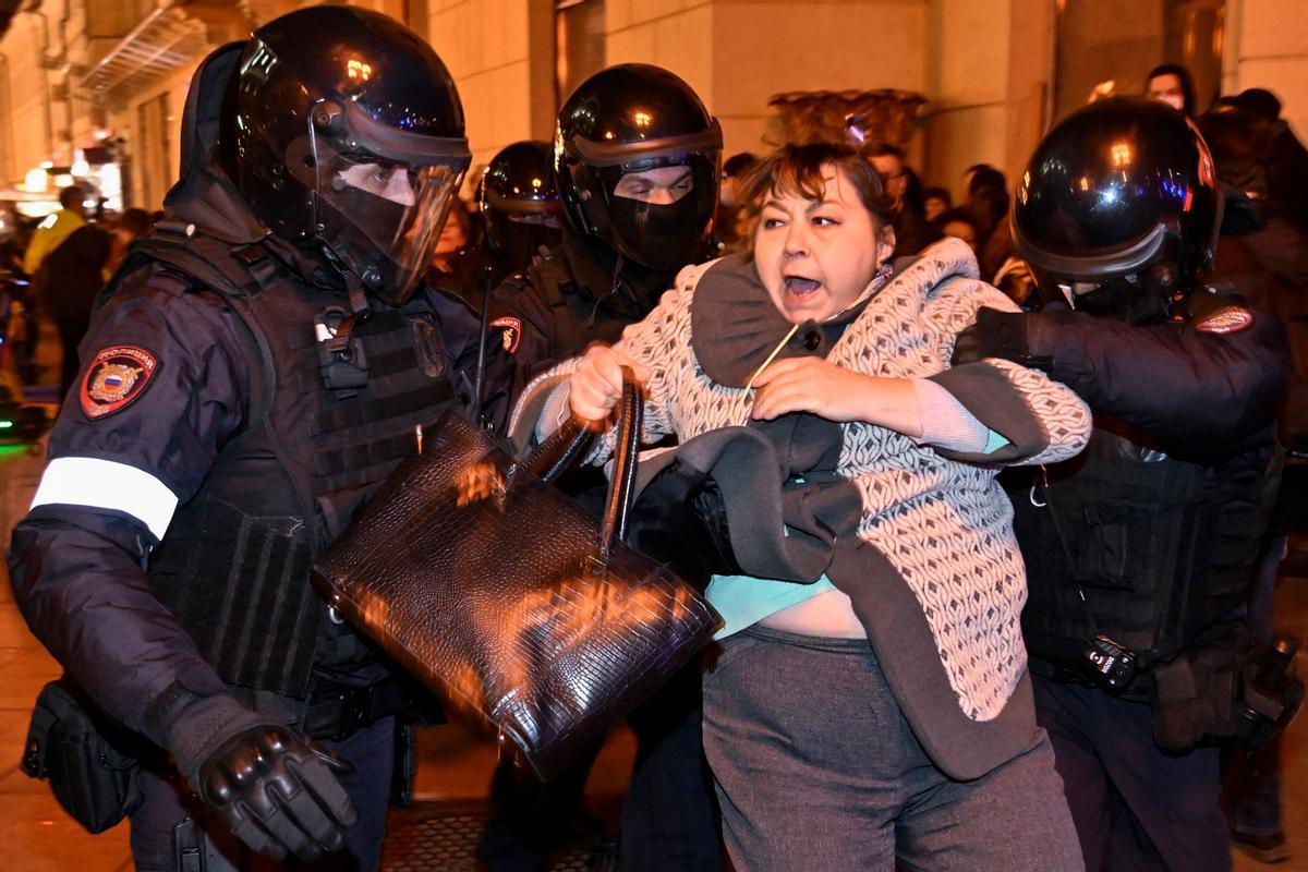 Detenciones en Moscú en las protestas contra la movilización de reservistas anunciadas por Putin