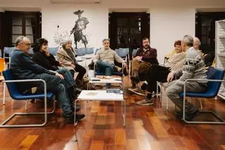 El búnker de Madrid donde sólo se habla latín: "Es una lengua muy útil, nos abre a nuevas vivencias y conocimientos"