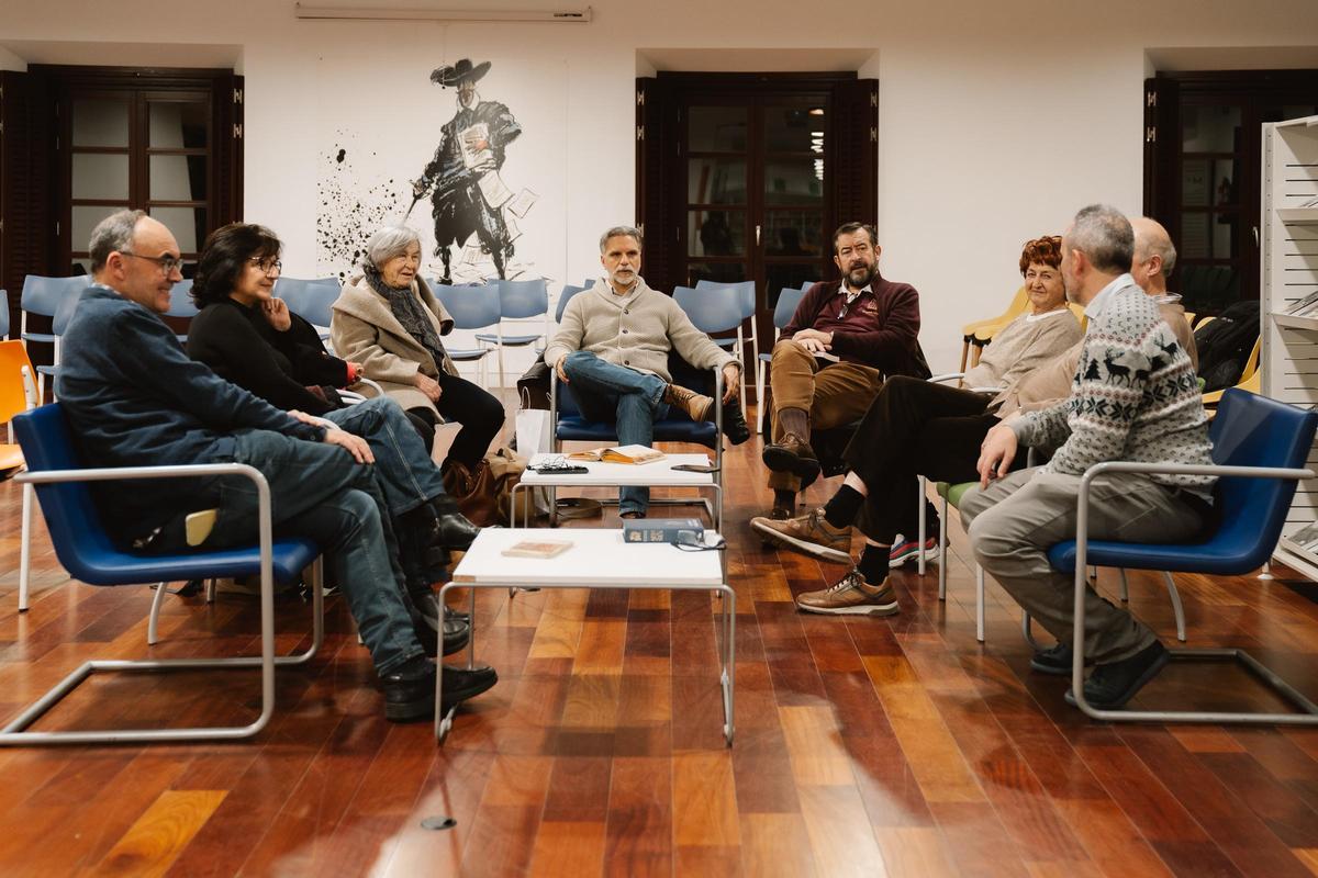 El Circulus Latinus Matritensis se reúne en la biblioteca Iván de Vargas todos los viernes.
