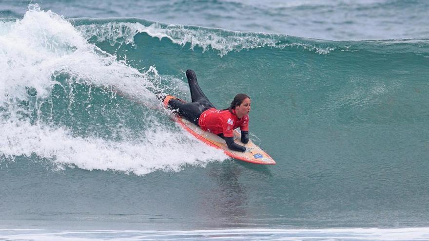 Las Canteras acoge el Gran Canaria Surf Fest con el Campeonato de España de Parasurfing y Longboard Challenge