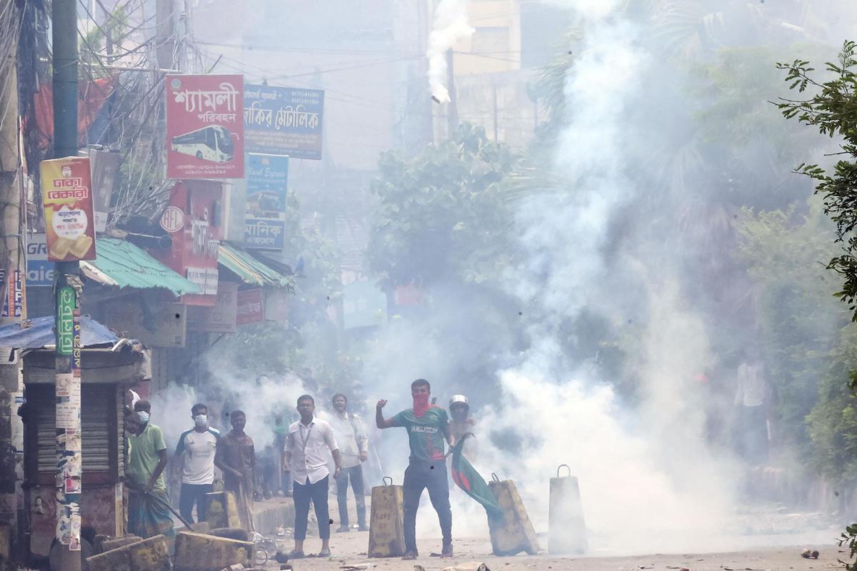 Las protestas estudiantiles contra el gobierno en Bangladés suman 50 muertos