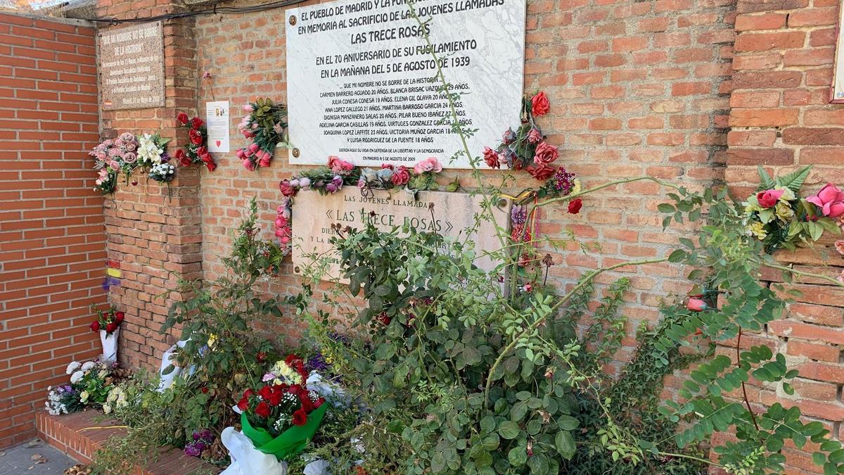 Sánchez recuerda a las Trece Rosas, a quienes quisieron borrar de la historia.