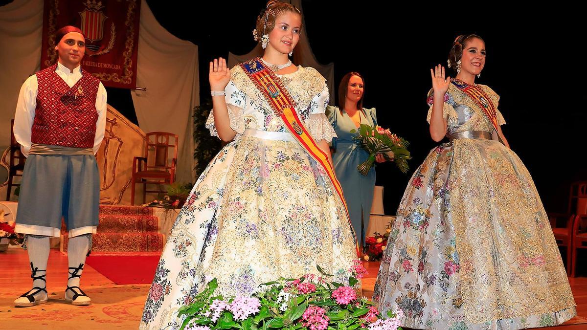 Presidente y Falleras Mayores de Moncada.