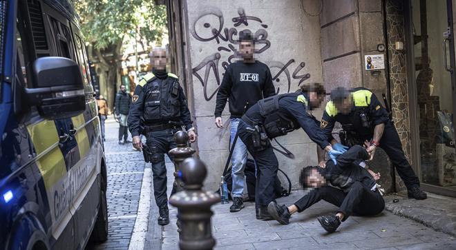 Catalunya farà més controls d’armes blanques en parcs i zones de lleure