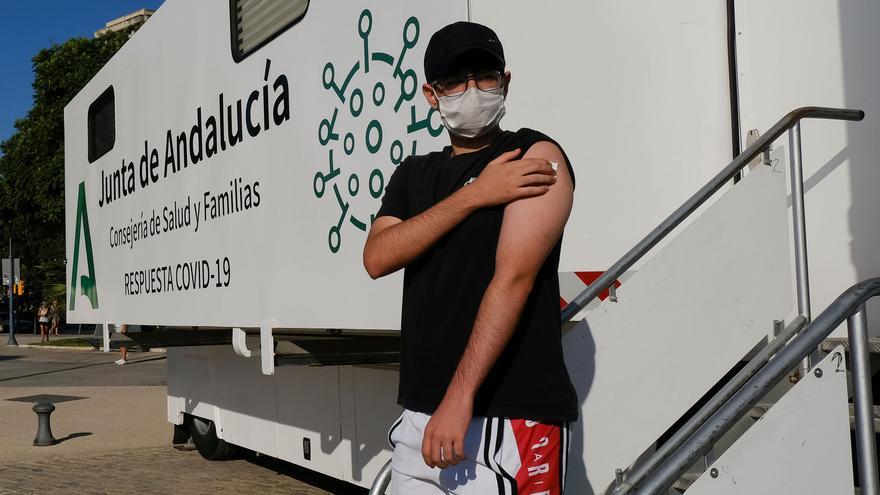 Vacunación sin cita, este sábado en la Plaza de la Marina