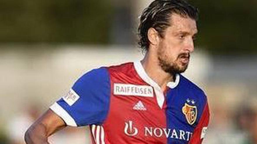 Kuzmanovic, en su debut con el Basilea.