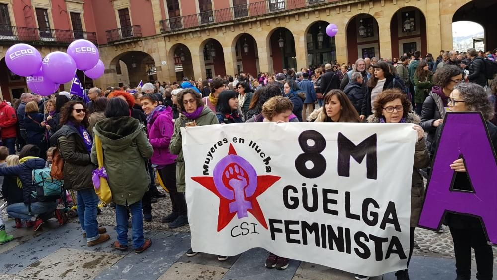 8-M en Asturias: El feminismo inunda las plazas