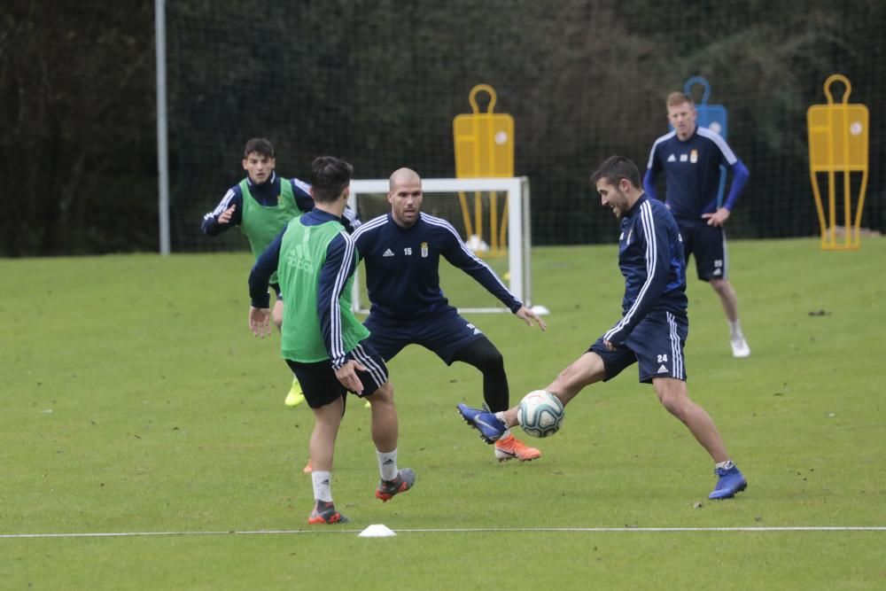 El Real Oviedo se ejercita en El Requexón