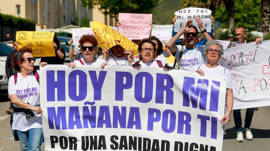 Manifestación en Can Misses: «Lo único que están haciendo con la sanidad pública en Ibiza es ponerle parches»