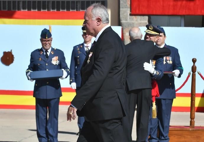 10/12/2019 TELDE.  El Mando Aéreo de Canarias celebra la festividad de Nuestra Señoara del Loreto, Patrona del Ejército del Aire, con imposición de condecoraciones, homenaje alos Caídos y Desfile.  Fotógrafa: YAIZA SOCORRO.  | 10/12/2019 | Fotógrafo: Yaiza Socorro