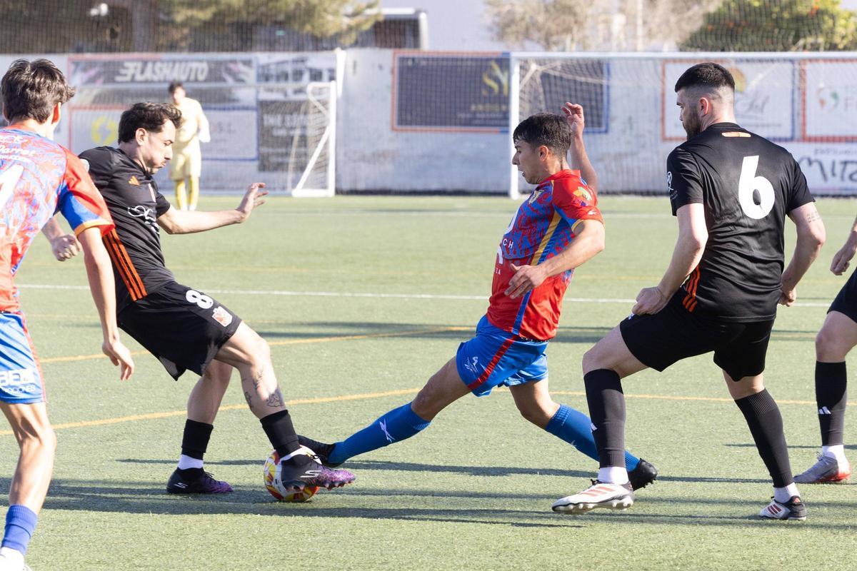 Todas las imágenes de Portmany vs Platges de calvia de Tercera RFEF