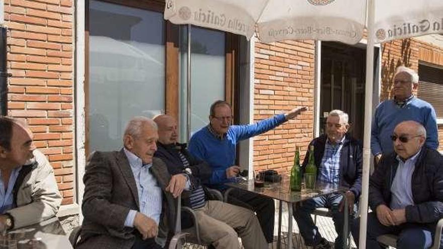 Sidra, comida y buenos momentos para los veteranos de Veguín