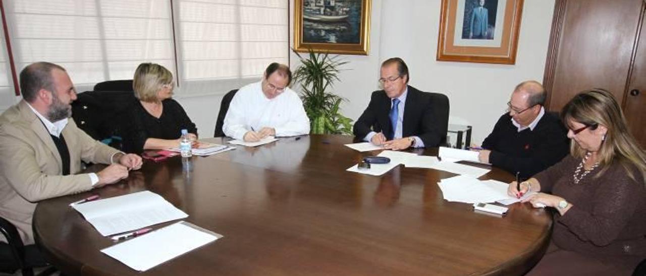 Santa Pola crea un consorcio local de pesca para optar a fondos europeos