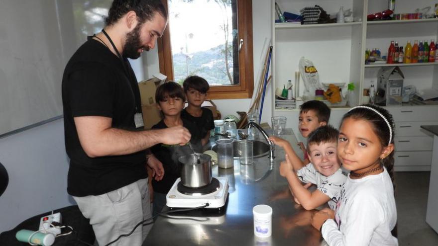 Taller de cosmética natural en el Botánico.   | // FERNANDO CASANOVA