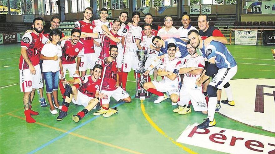 El Stilo Textil VDR FS se lleva su trofeo de verano al final de la pretemporada