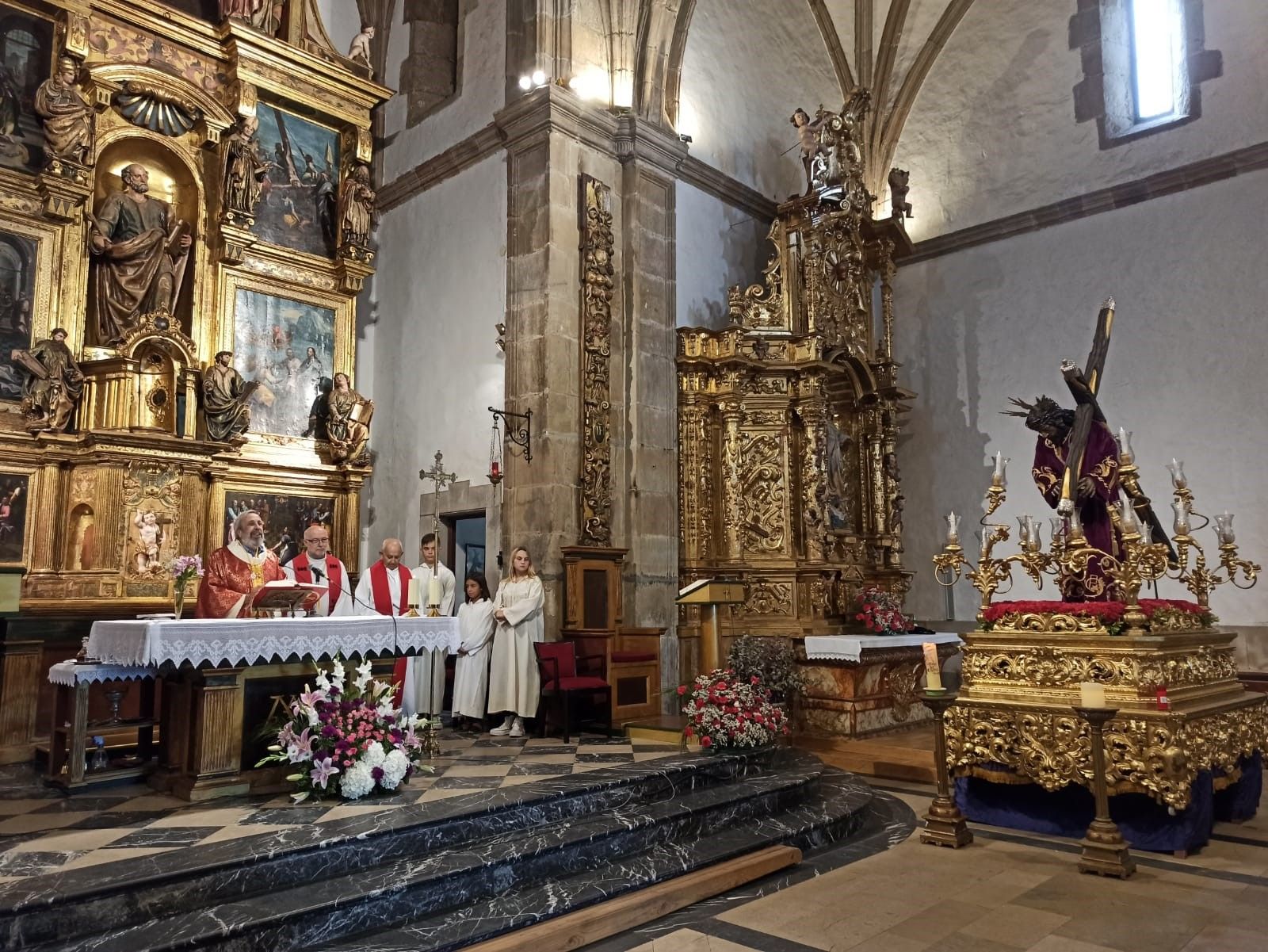 Todas las imágenes del Ecce Homo: así fue la multitudinaria y emocionante procesión en Noreña