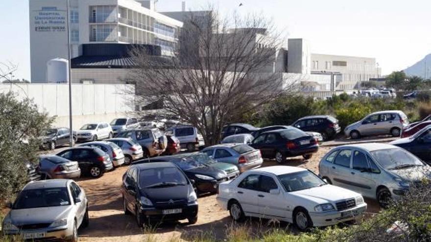 Carlet pide al Consell que mejore el estacionamiento del hospital