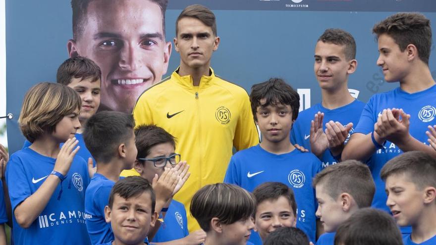 Denis Suárez, en la presentación del campus. // R. Grobas