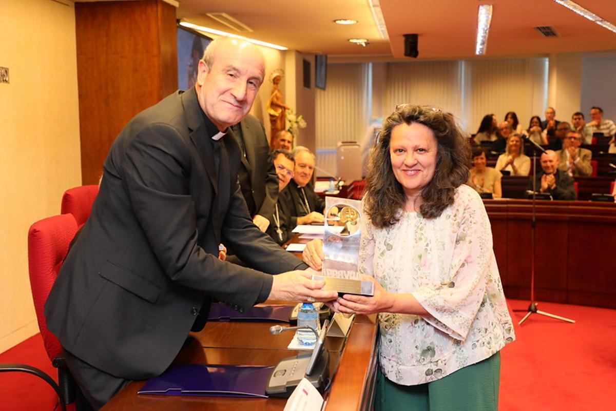 GALERÍA | La periodista Araceli Saavedra recoge el Premio ¡Bravo!