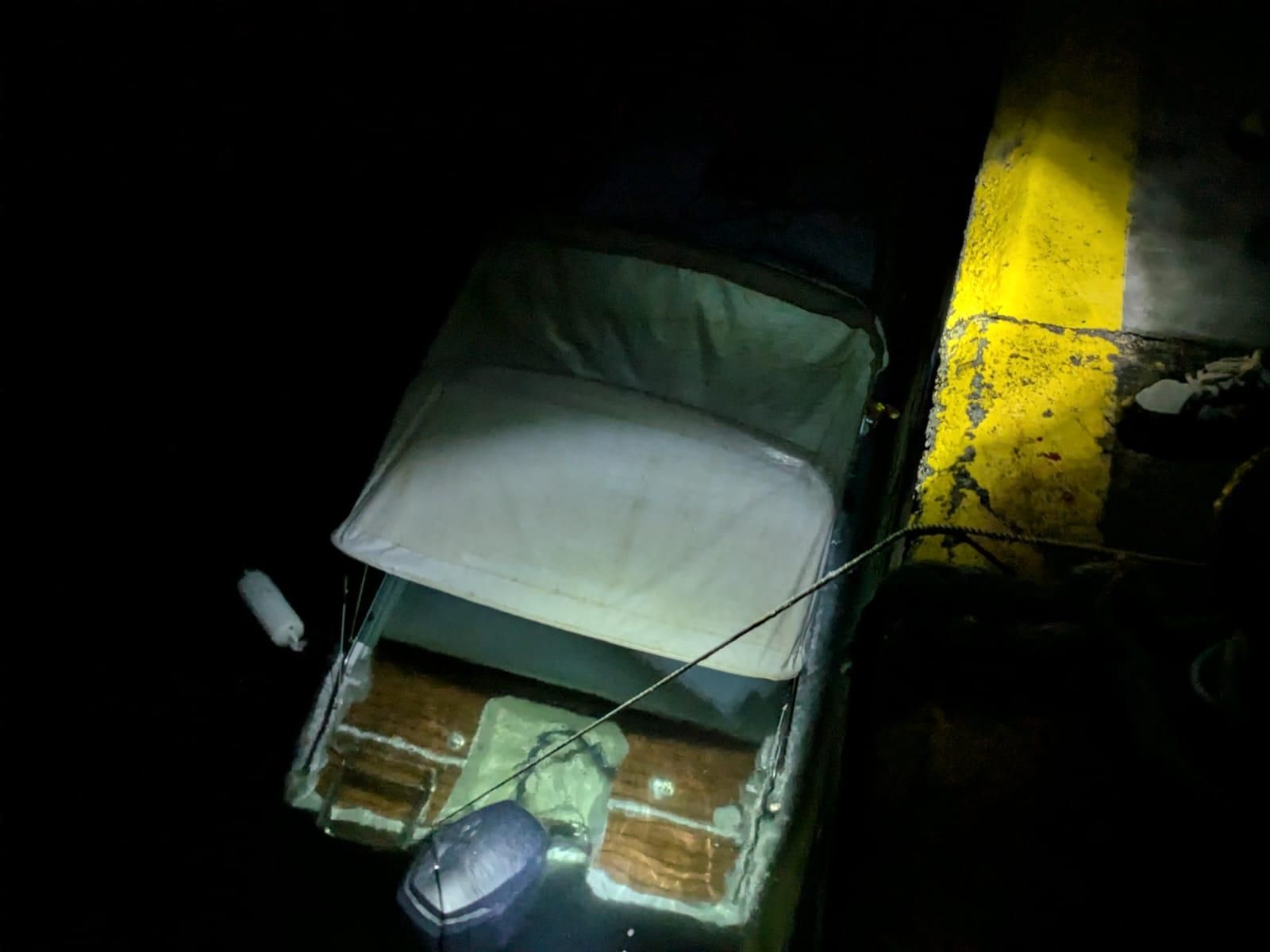 La lancha de recreo "Faneca Brava" se hunde de madrugada en Ons