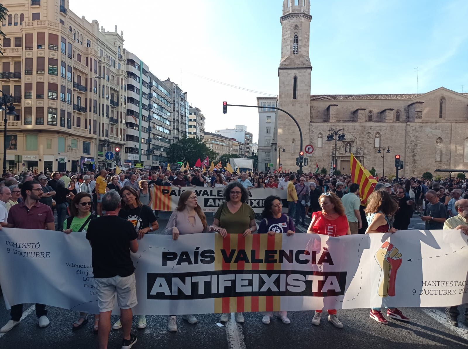 Todas las fotografías de la manifestación del 9 d'Octubre en València