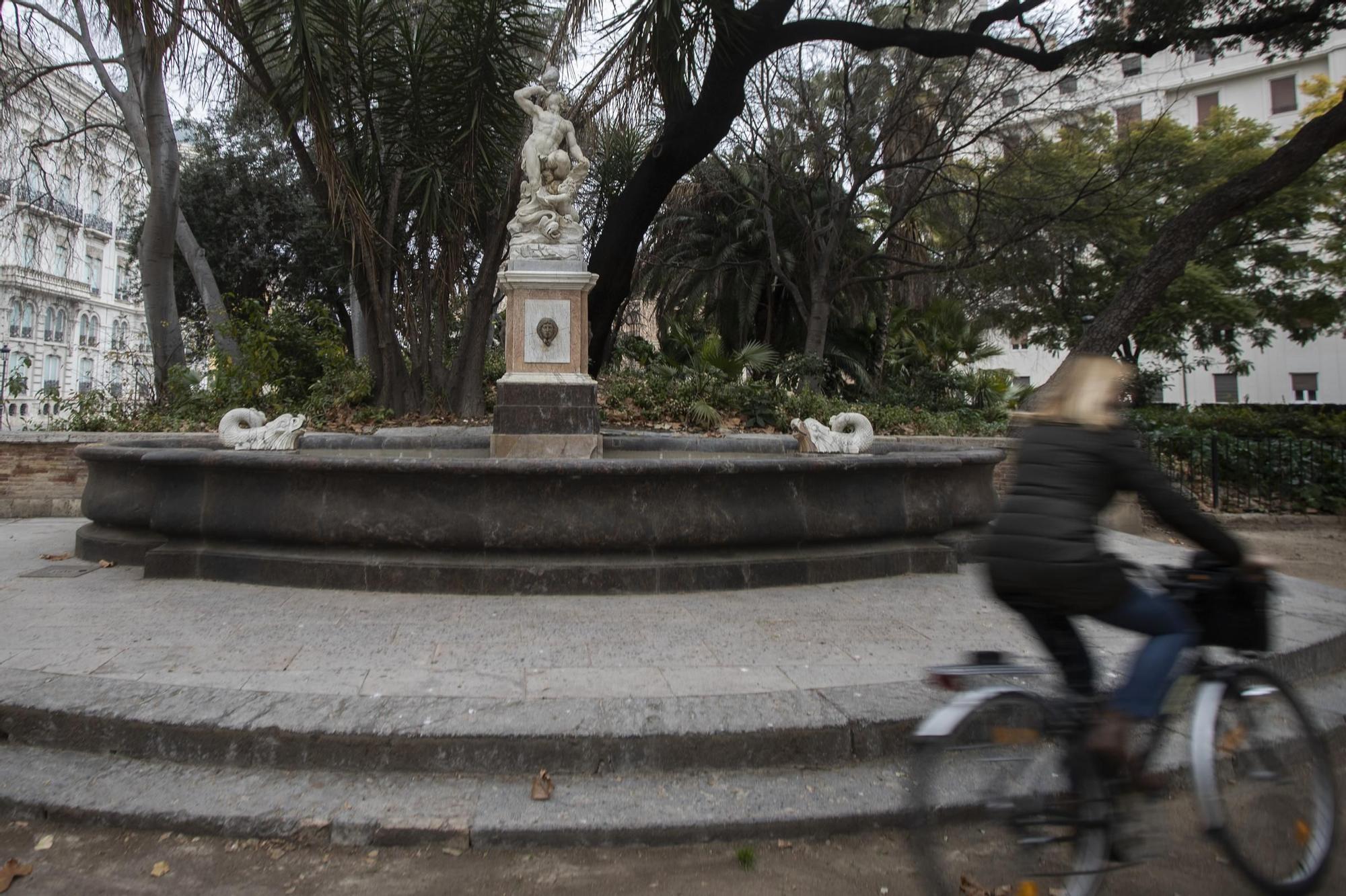 Culmina la restauración de la Fuente del Tritón