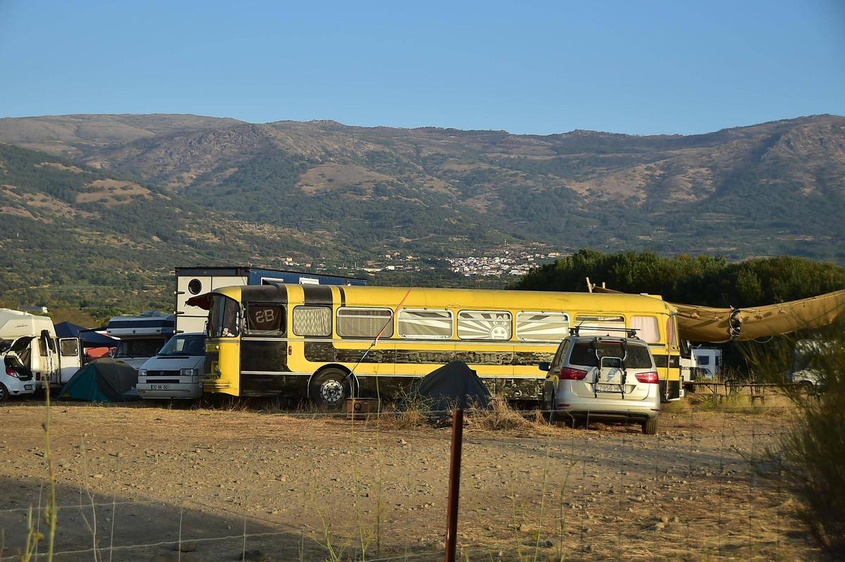 Galería | La rave ilegal de La Granja comienza a desalojarse de forma escalonada Galería | La rave ilegal de La Granja comienza a desalojarse de forma escalonada