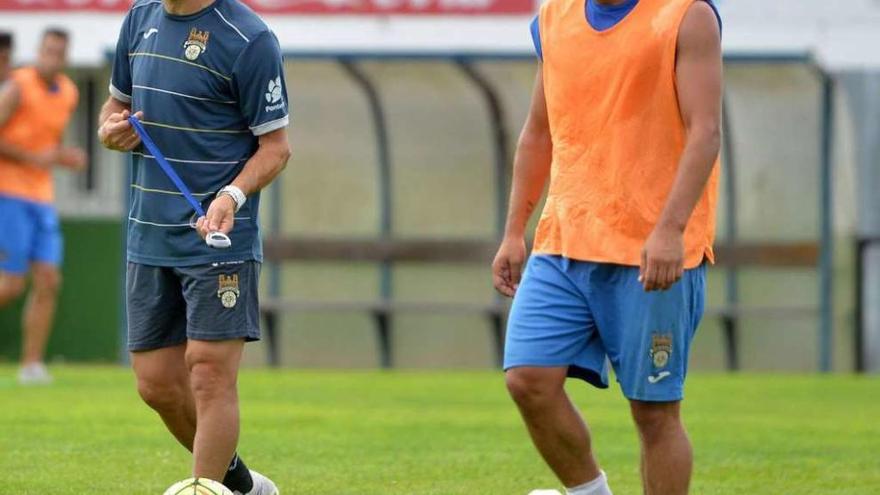 Luisito y Mouriño durante un entrenamiento celebrado en A Seca. // G. Santos