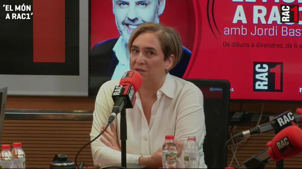 Ada Colau rechaza "entrar al barro" con Podemos y descarta definitivamente ser ministra